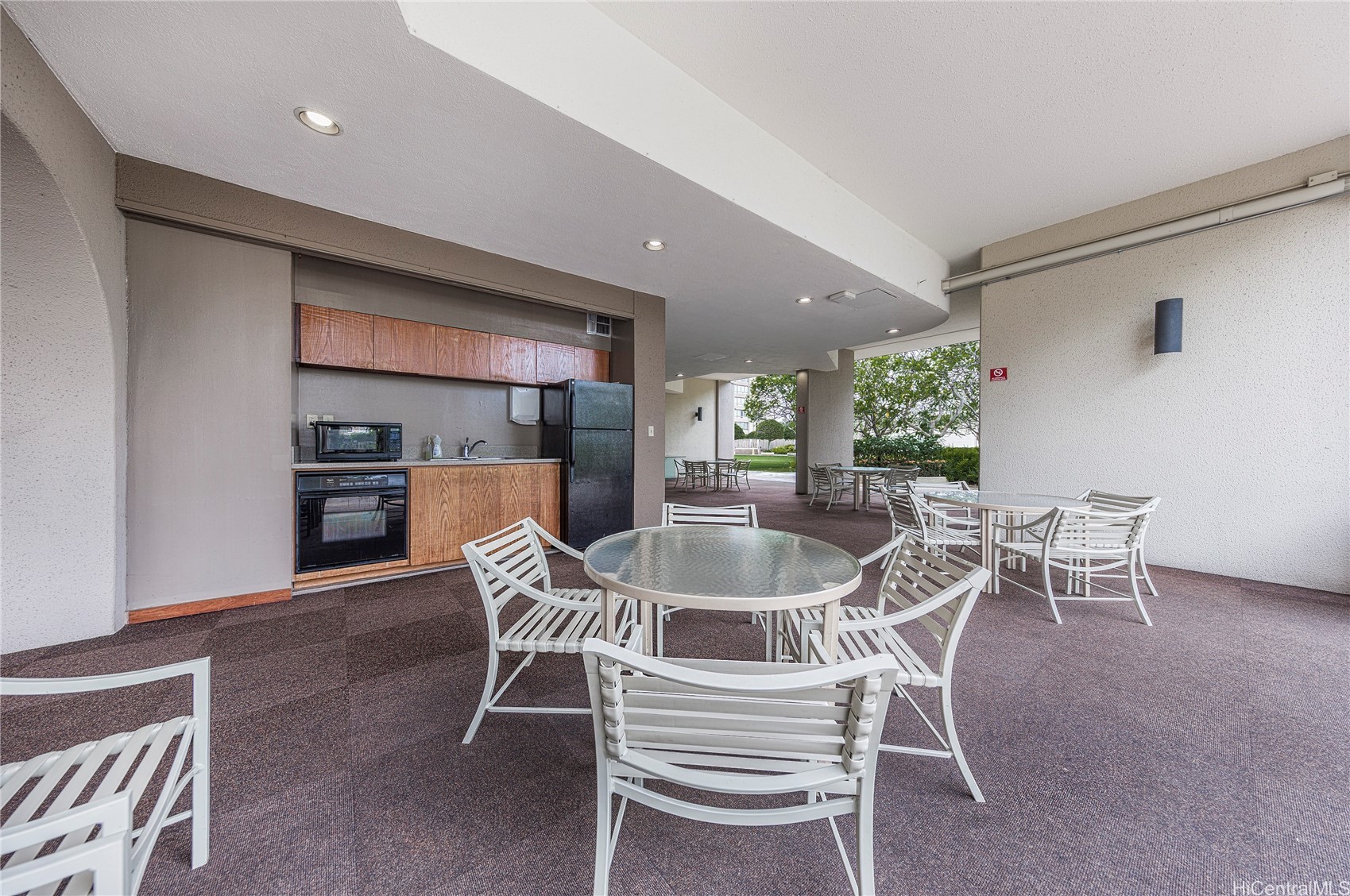 581 Kamoku Street 1008 Property Photo 19