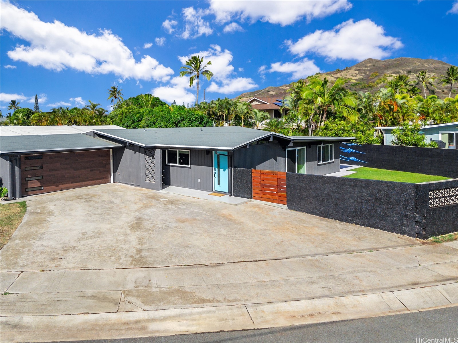 851 Halula Place Property Photo 1