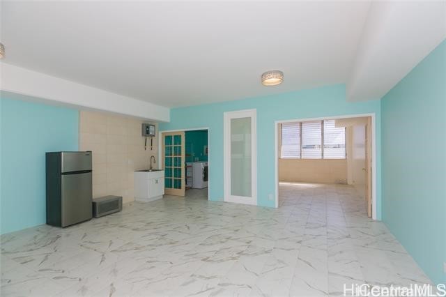 931 University Ave Property Photo