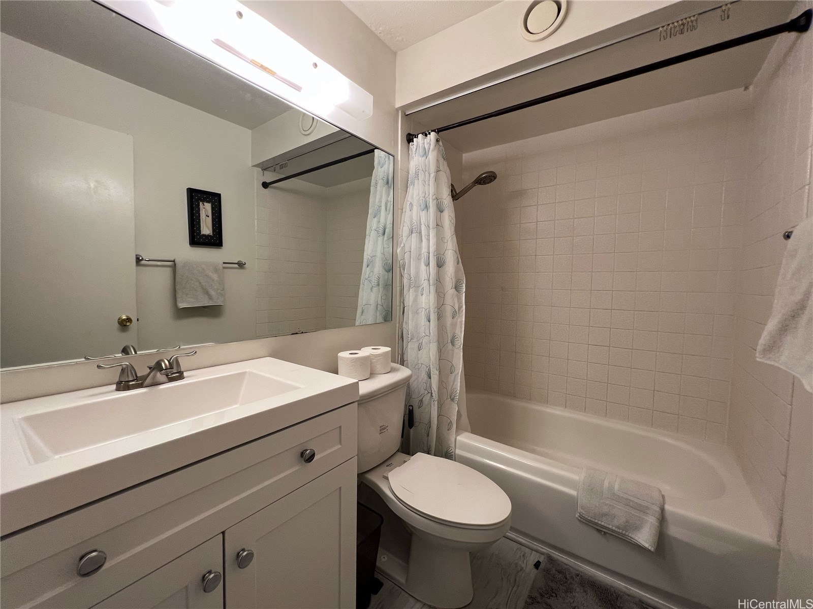 202511518 Property Photo 11