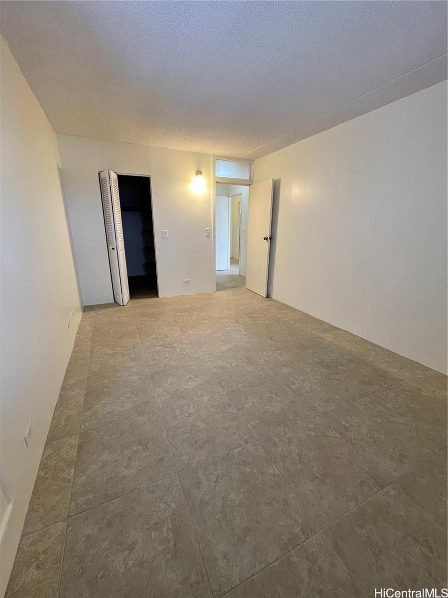 2240 Kuhio Avenue 3502 Property Photo 2