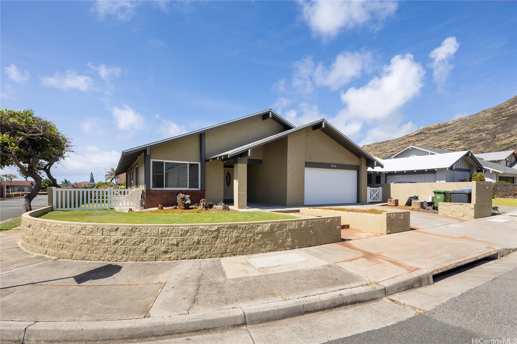 7549 Puumahoe Place Property Photo 1