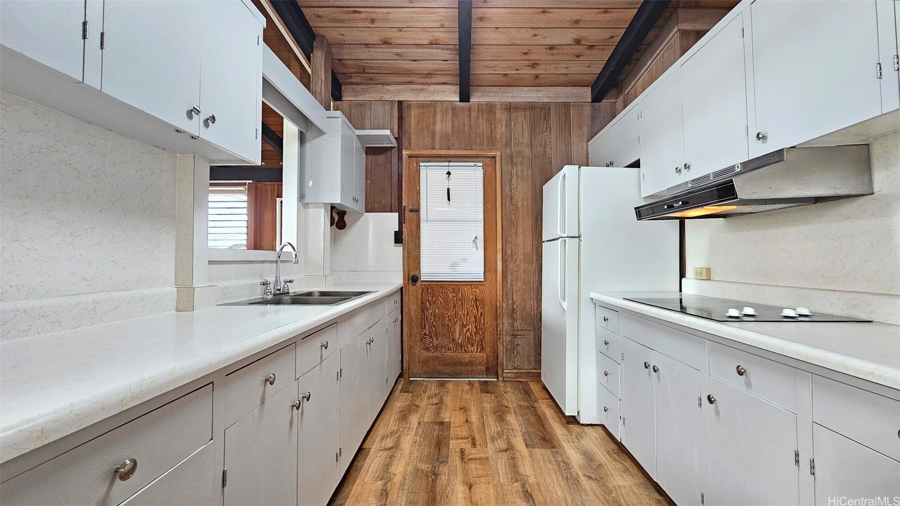 1708 Kino Street Property Photo 7