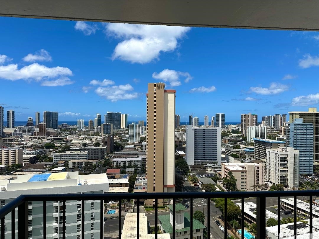 1630 Liholiho Street 2209 Property Photo