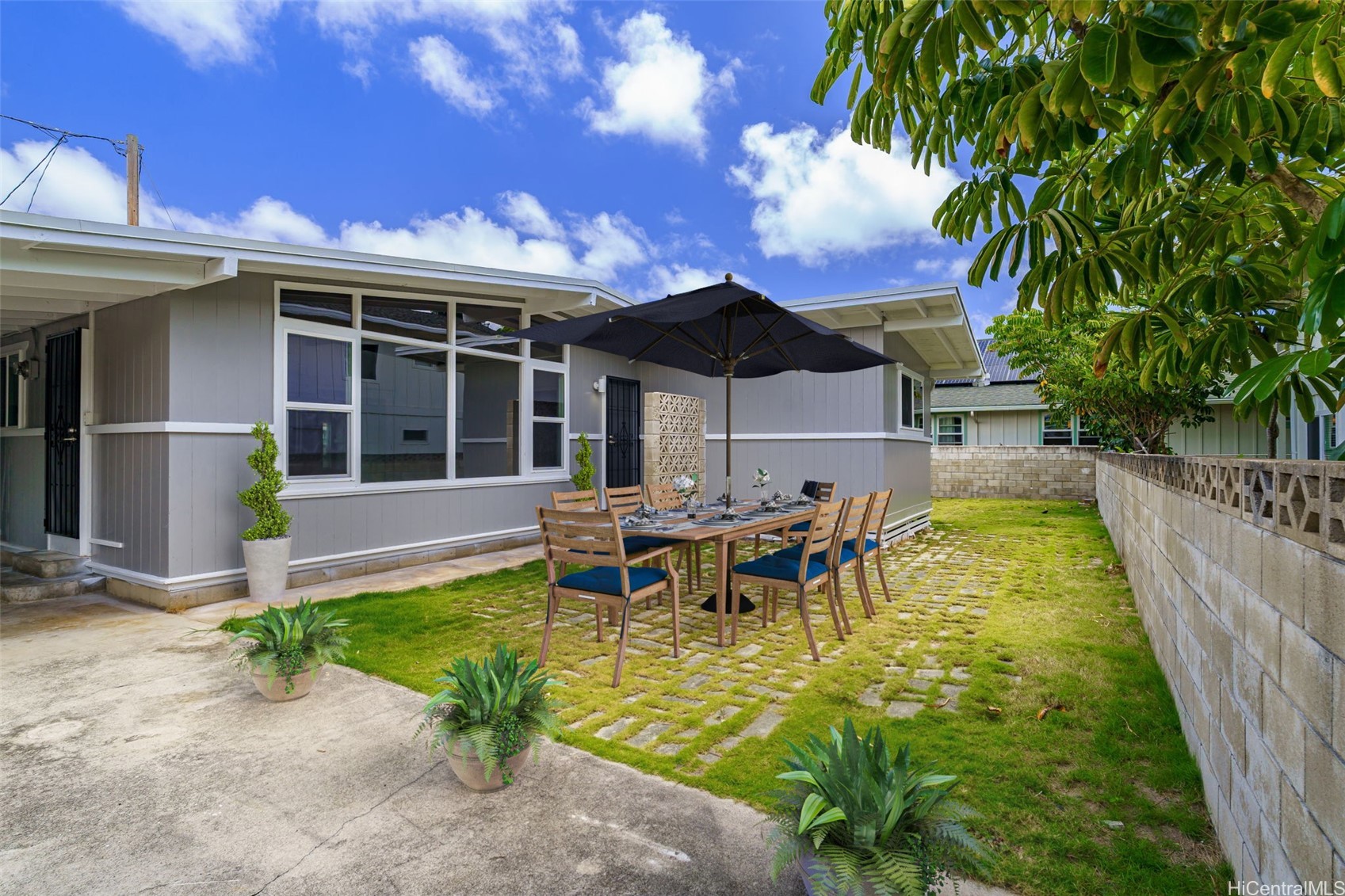 236 Hualani Street Property Photo