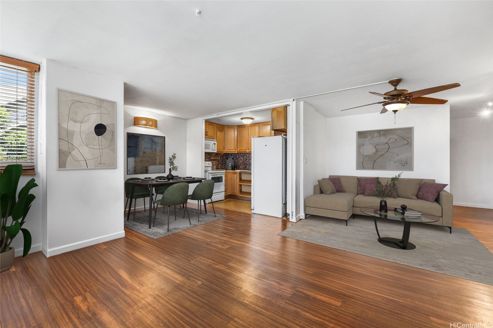 1400 Pensacola St Property Photo