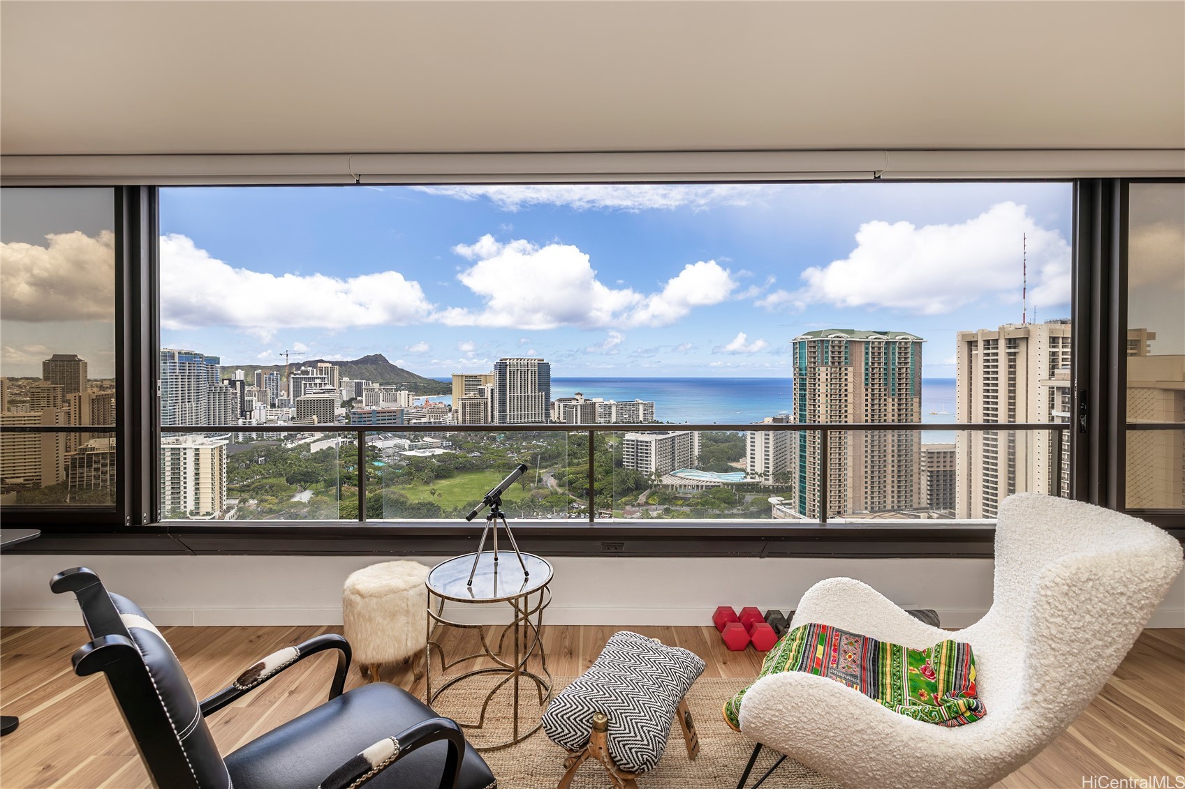 1910 Ala Moana Boulevard #35C Property Photo 1