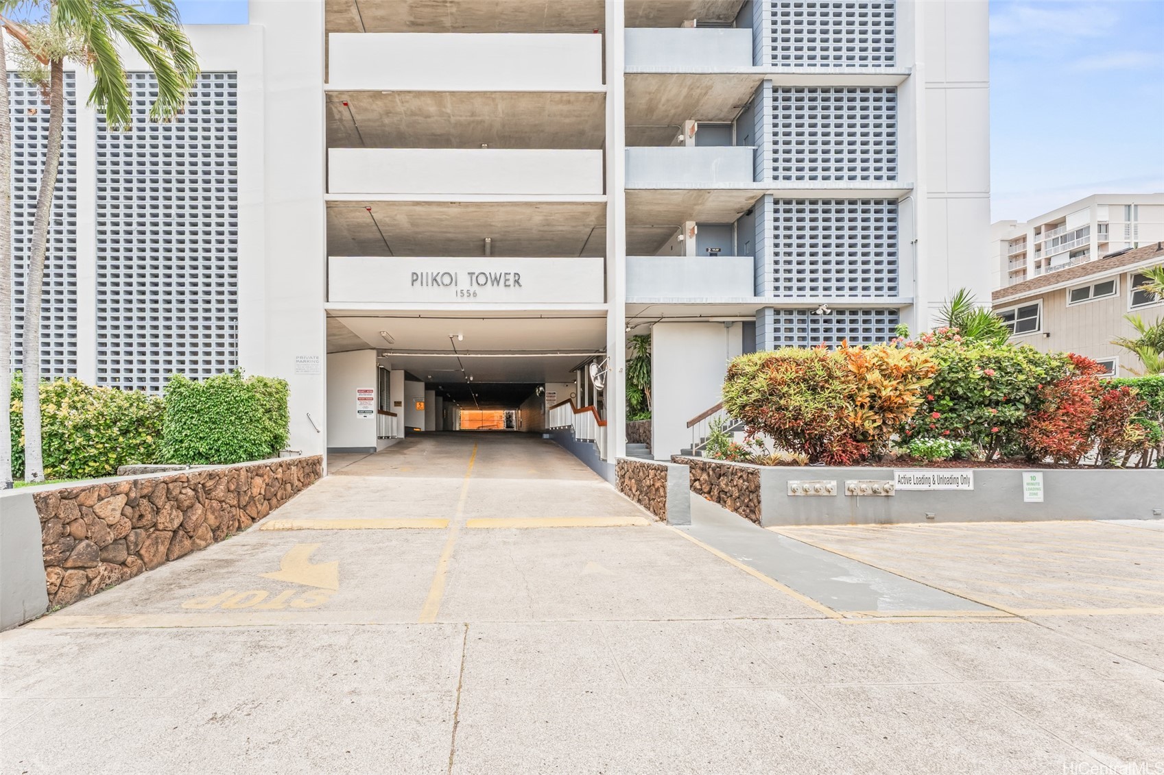 1556 Piikoi St Property Photo