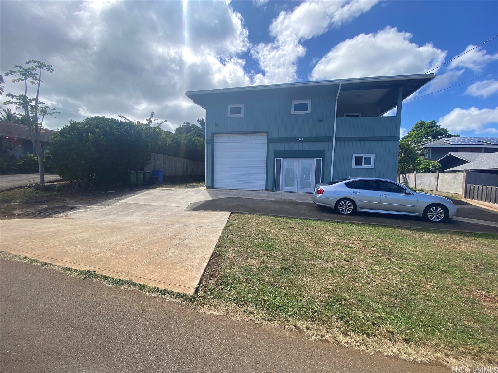 1268 Ulupii St Property Photo