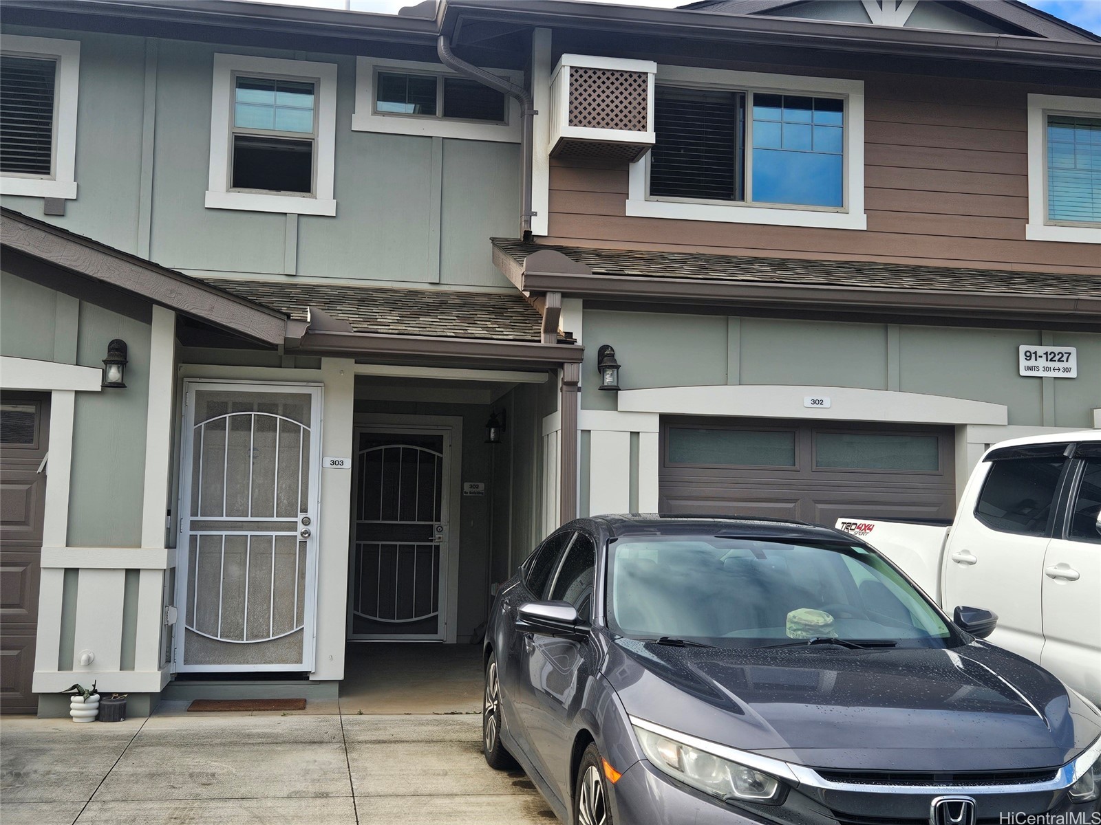 91-1227 Kamaaha Avenue 302 Property Photo 1