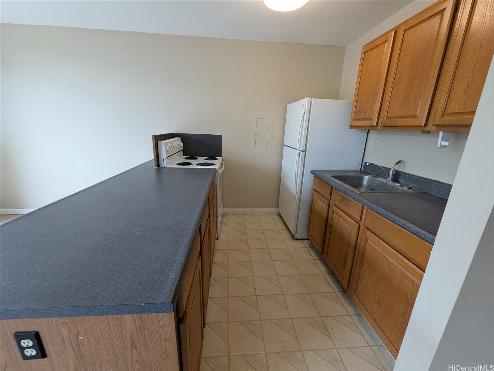 84-707 Kiana Pl Property Photo