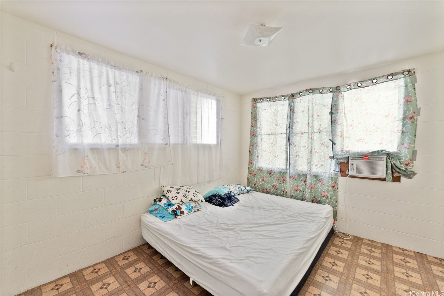 2005 Stanley Street Property Photo 16