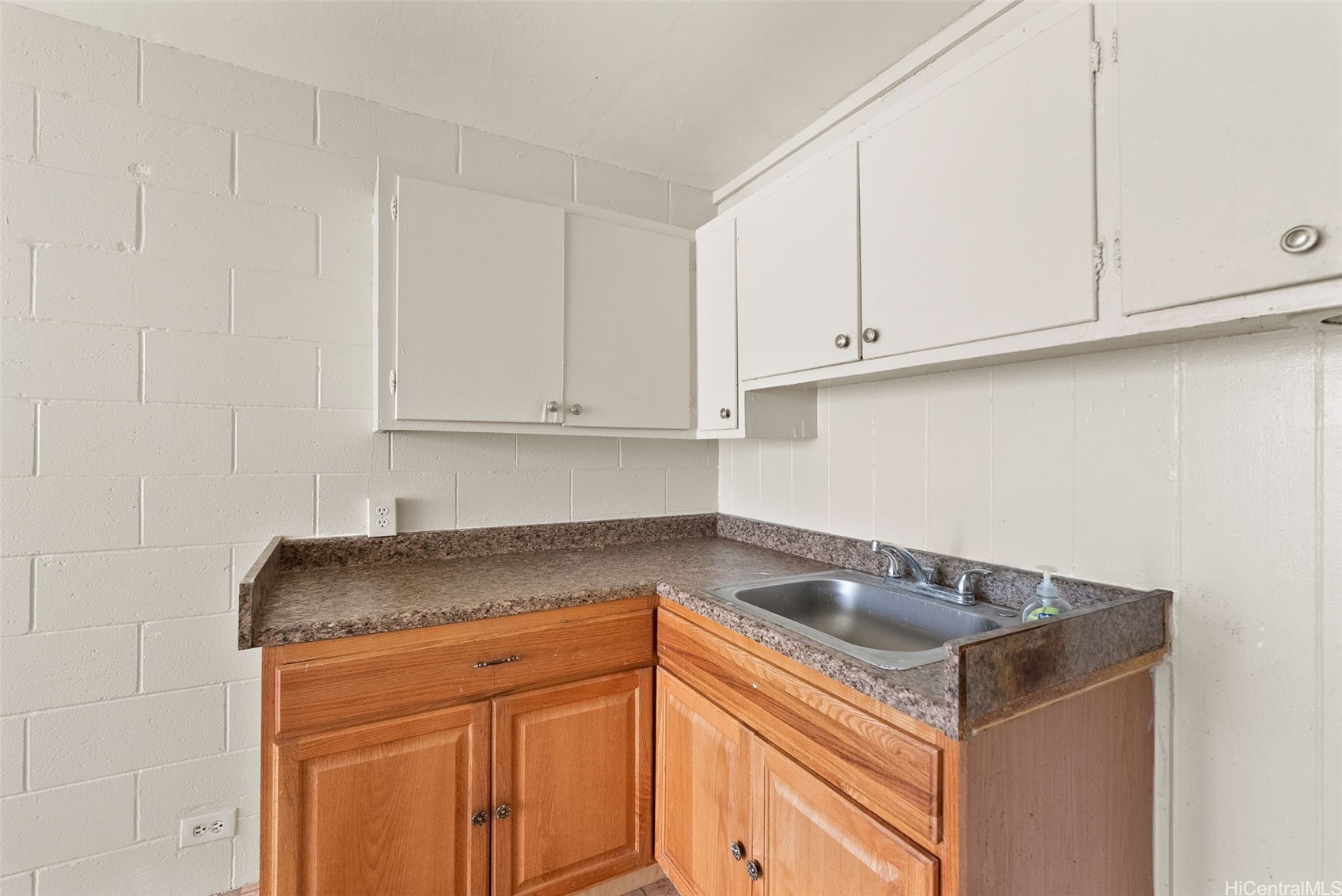2005 Stanley Street Property Photo 17
