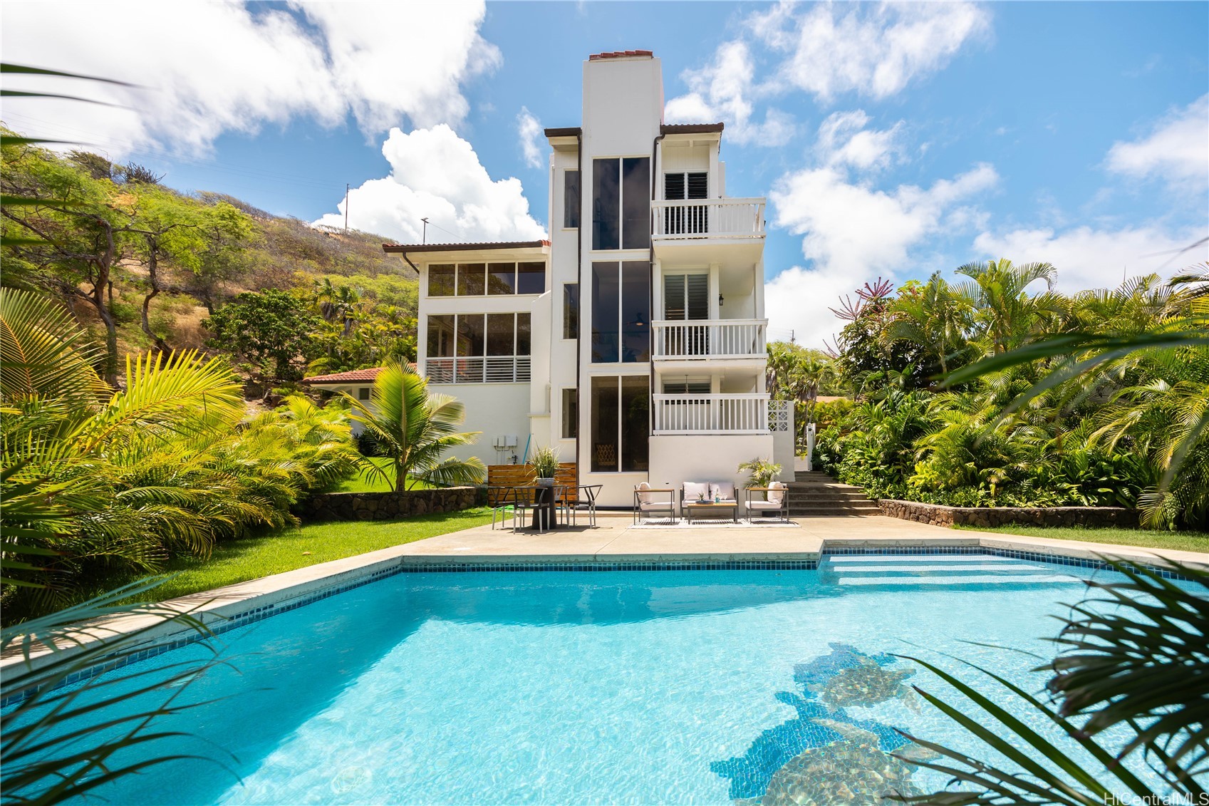 7421 Mokuhano Place Property Photo 1