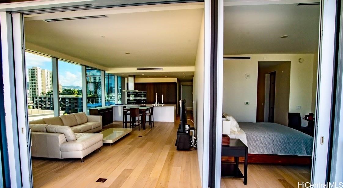 1118 Ala Moana Boulevard 805 Property Photo 6