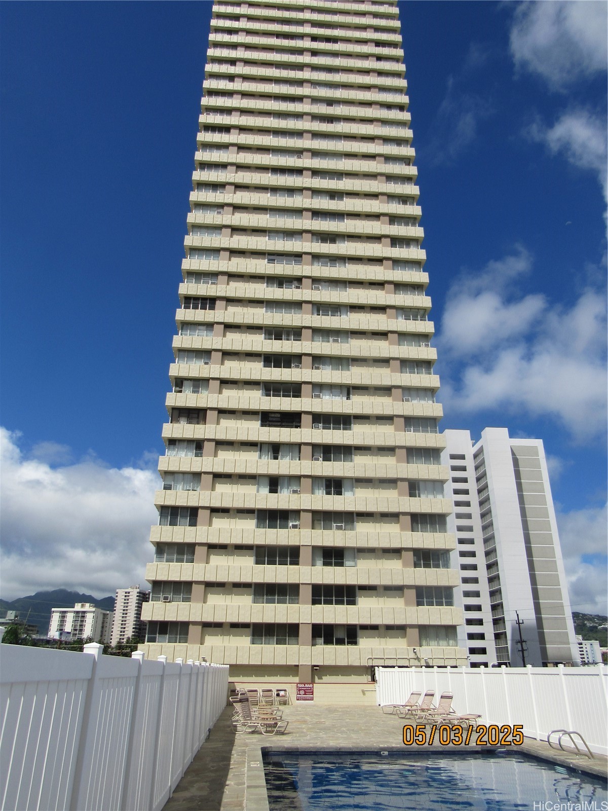 2525 Date St Property Photo 1