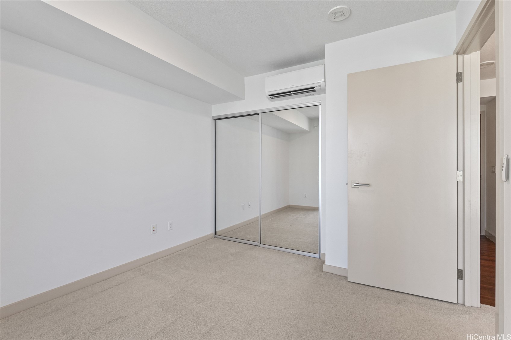 555 South Street 2201 Property Photo 9