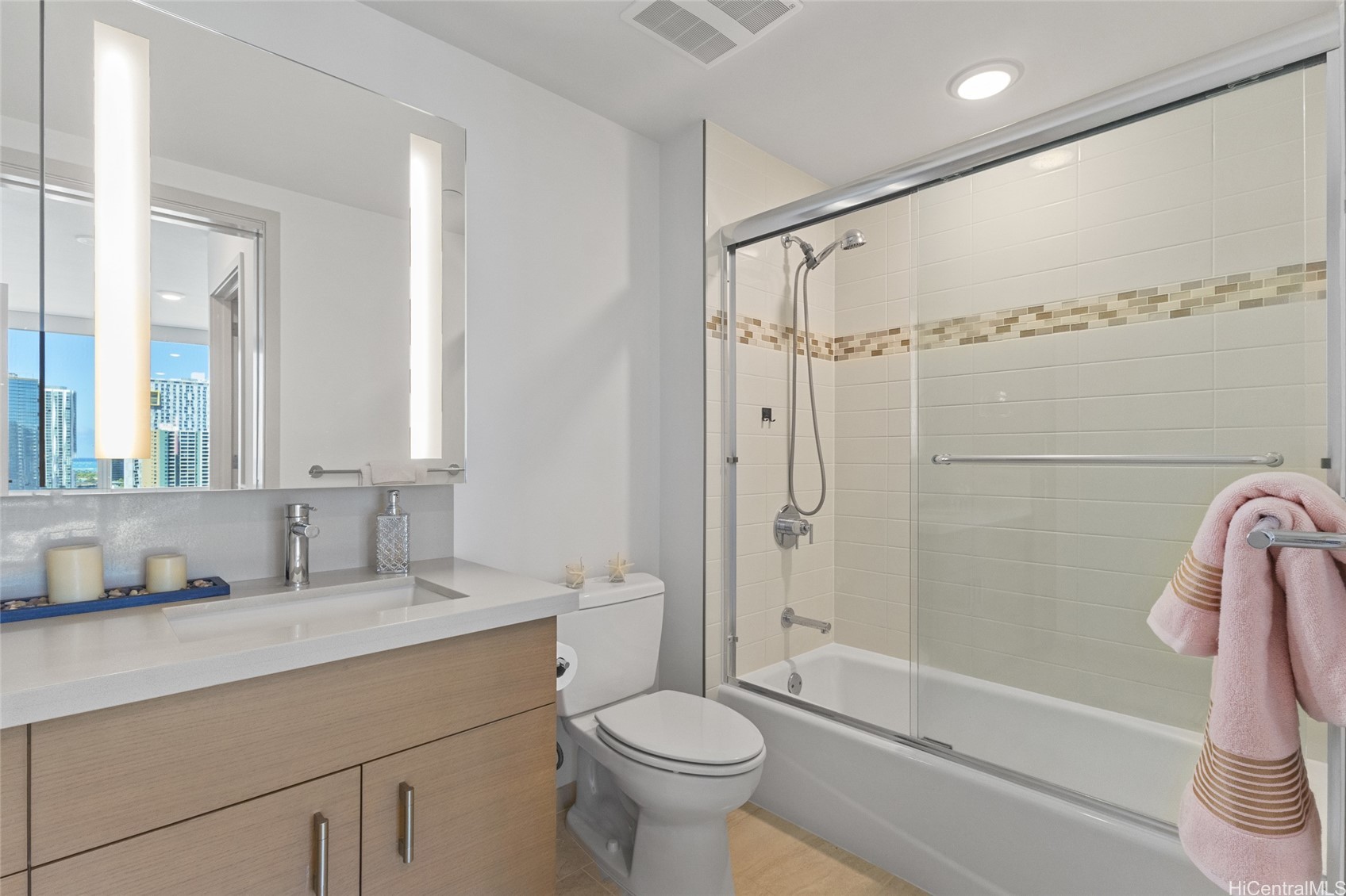 555 South Street 2201 Property Photo 12