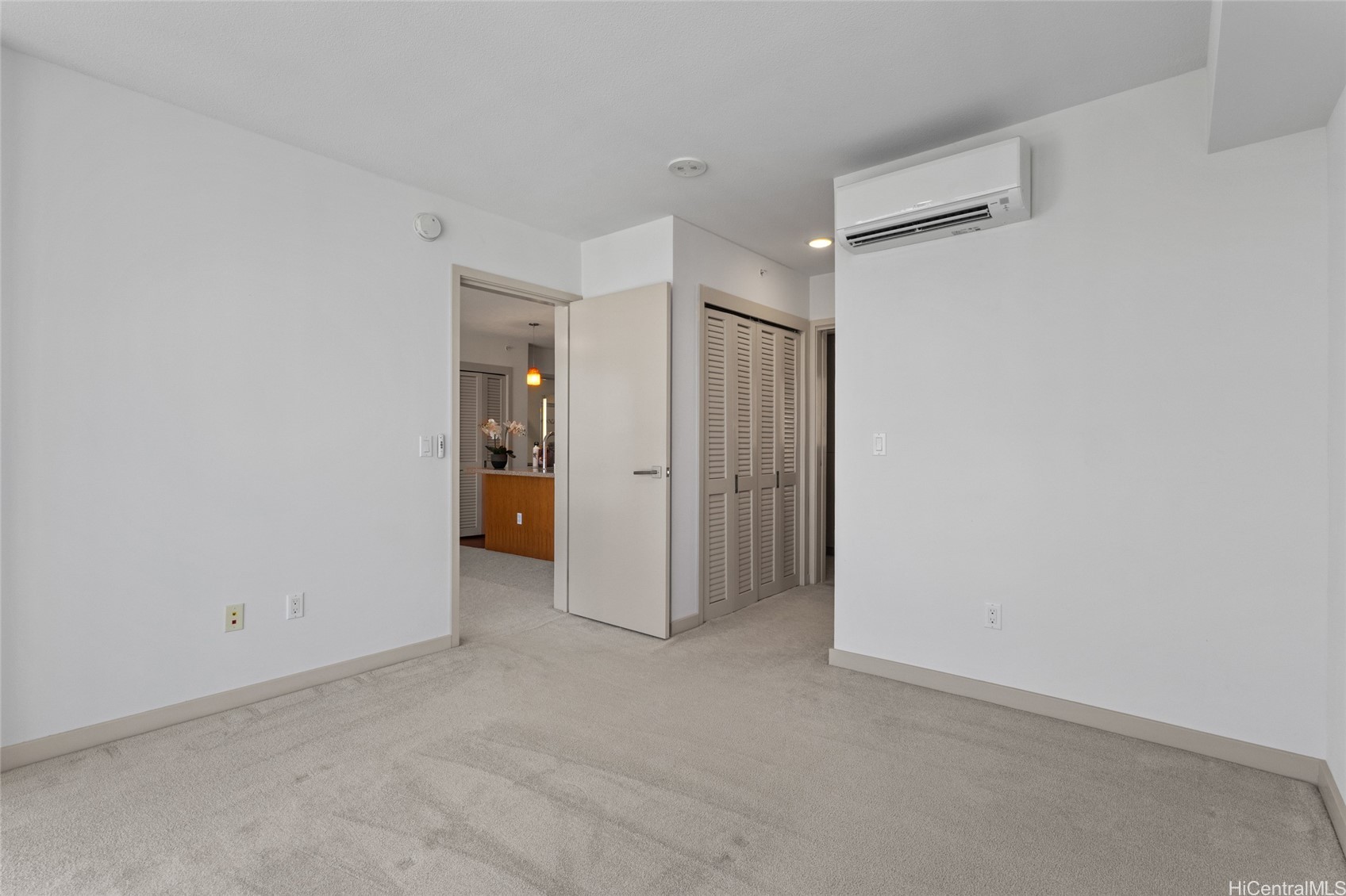 555 South Street 2201 Property Photo 15
