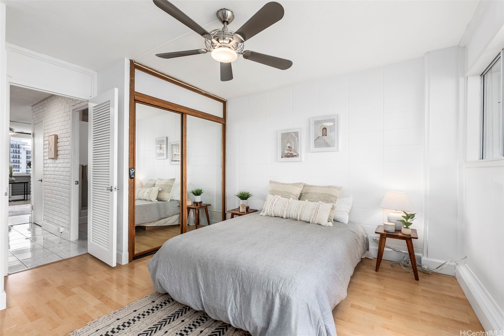 425 Ena Road Ph3b Property Photo 6