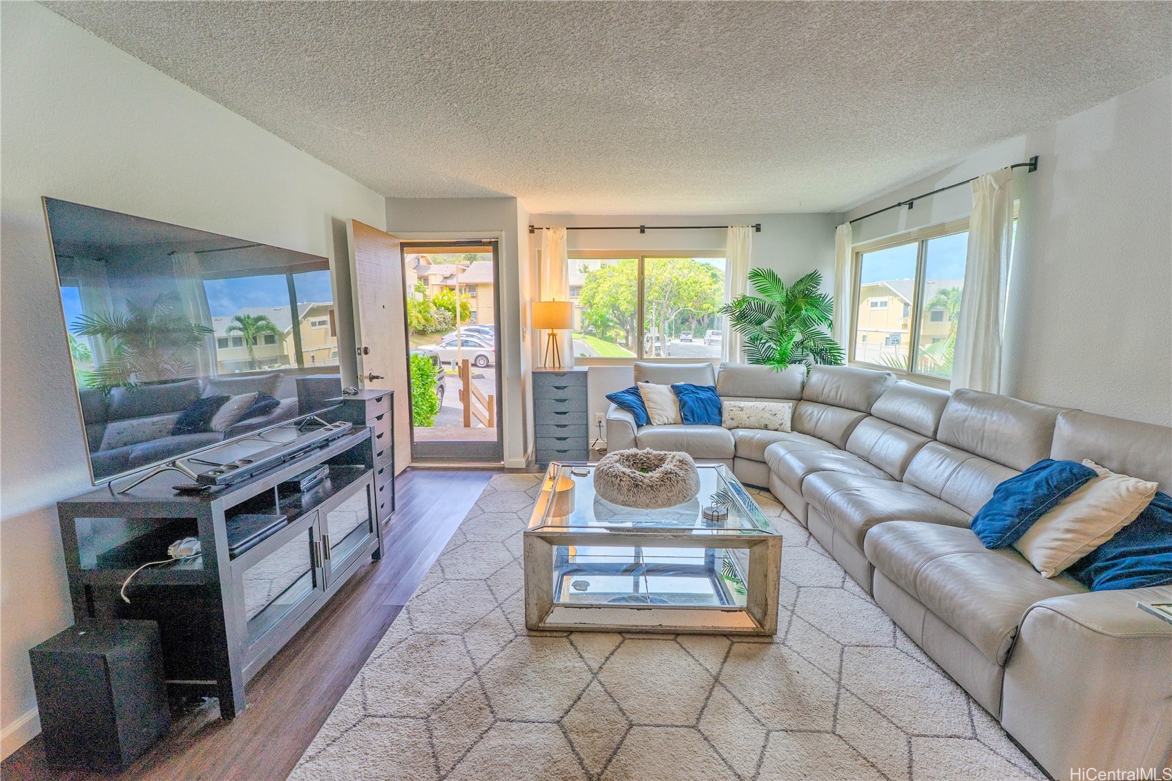 595 Hahaione Street 101A