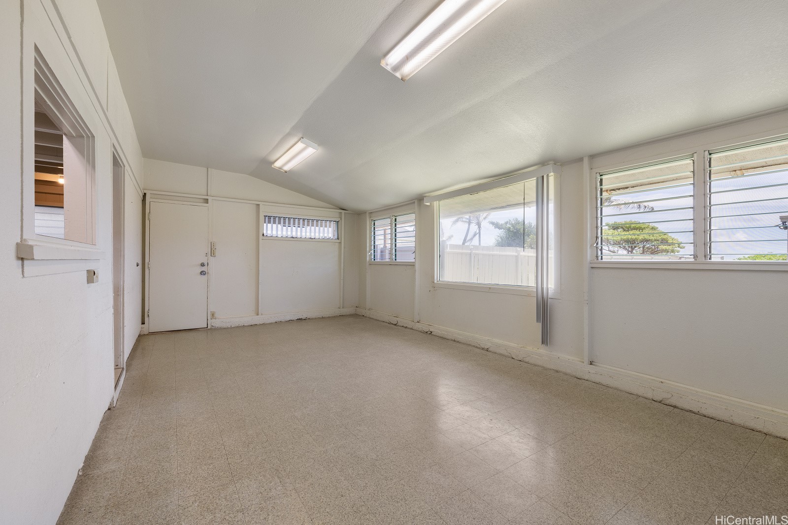 55-409 Kamehameha Highway Property Photo 9