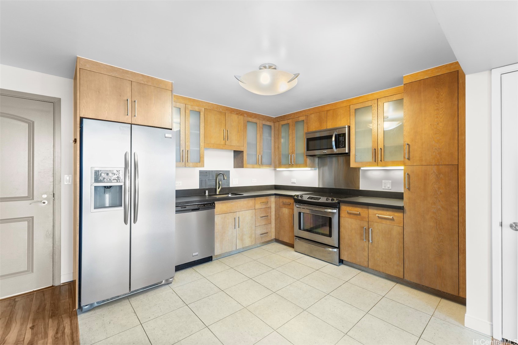 1009 Kapiolani Boulevard 1706 Property Photo 2