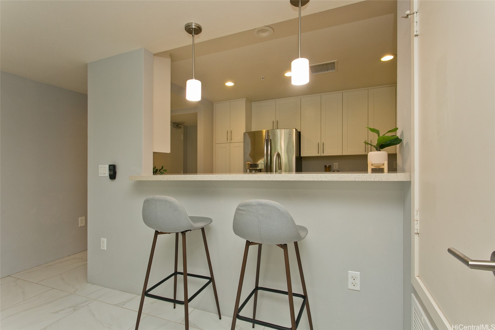 445 Kailua Road 5101 Property Photo 4