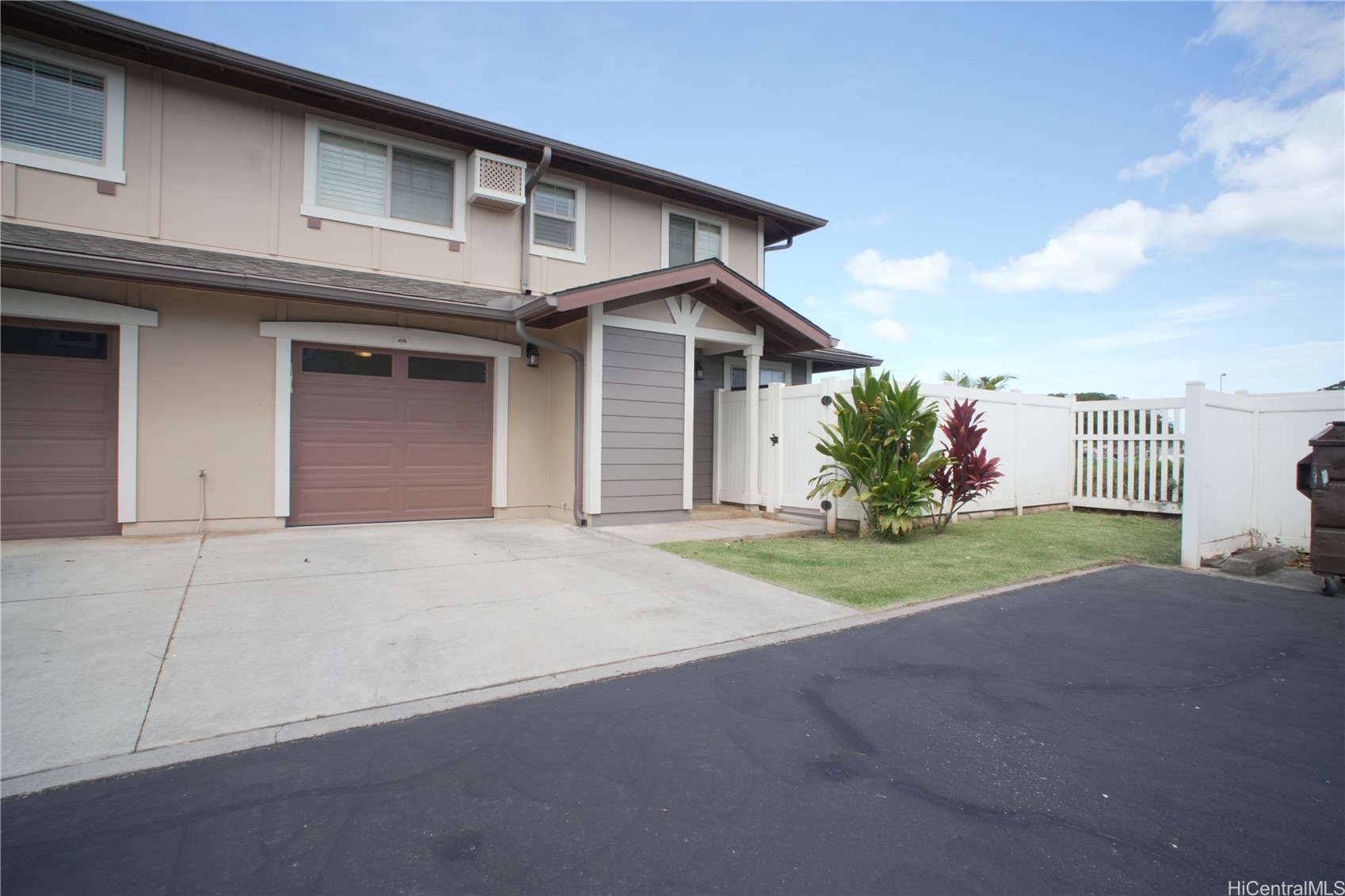 91-1271 Kamaaha Avenue 406 Property Photo 1