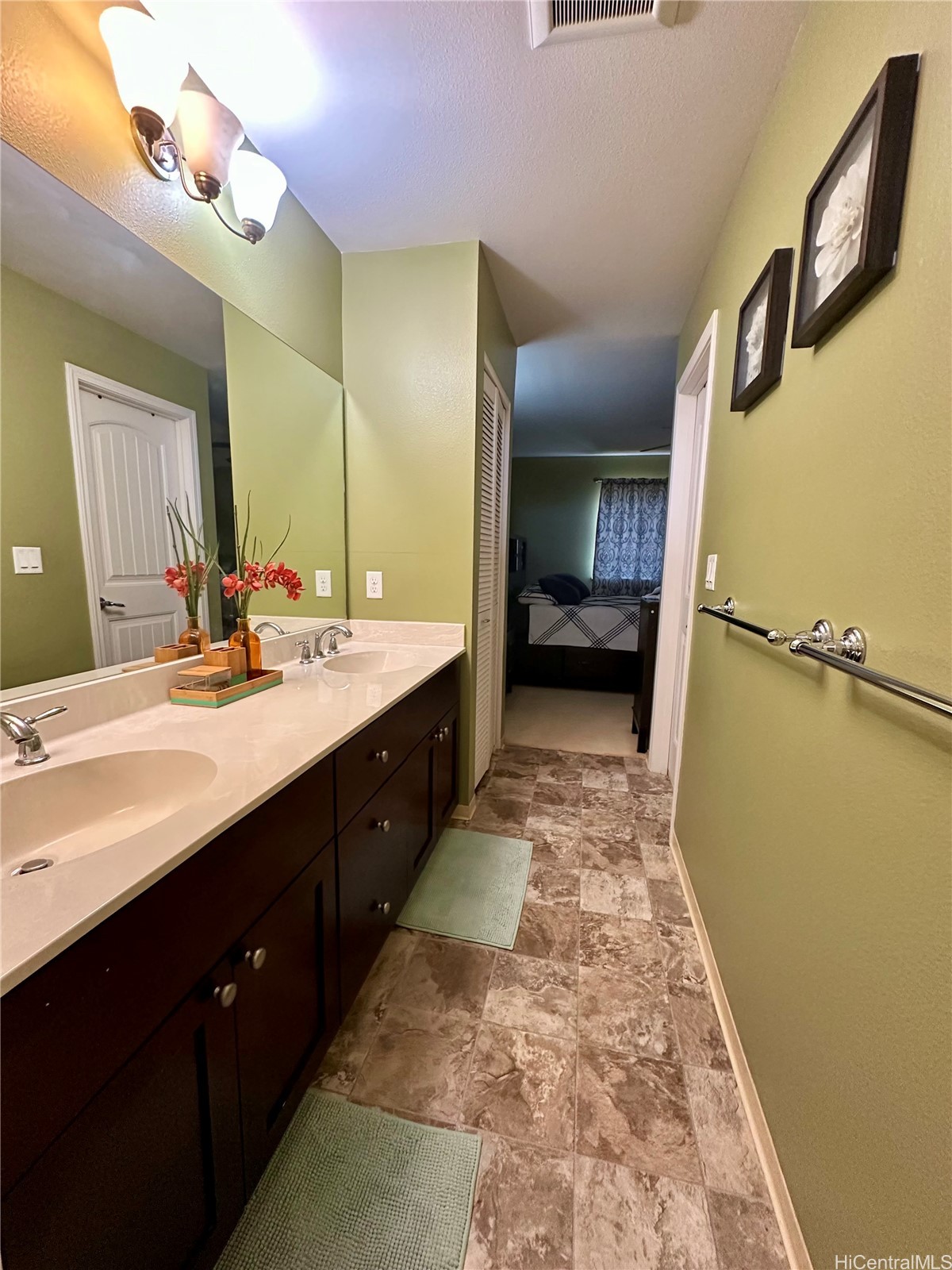 1101 Kukulu Street 58 Property Photo 14