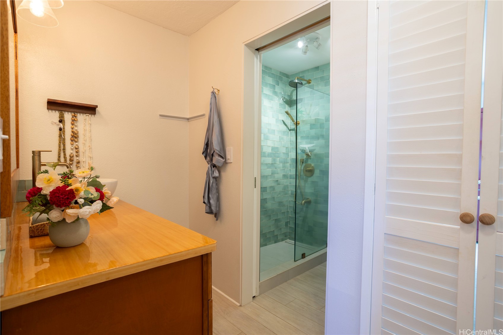 3721 Kanaina Avenue 201 Property Photo 13