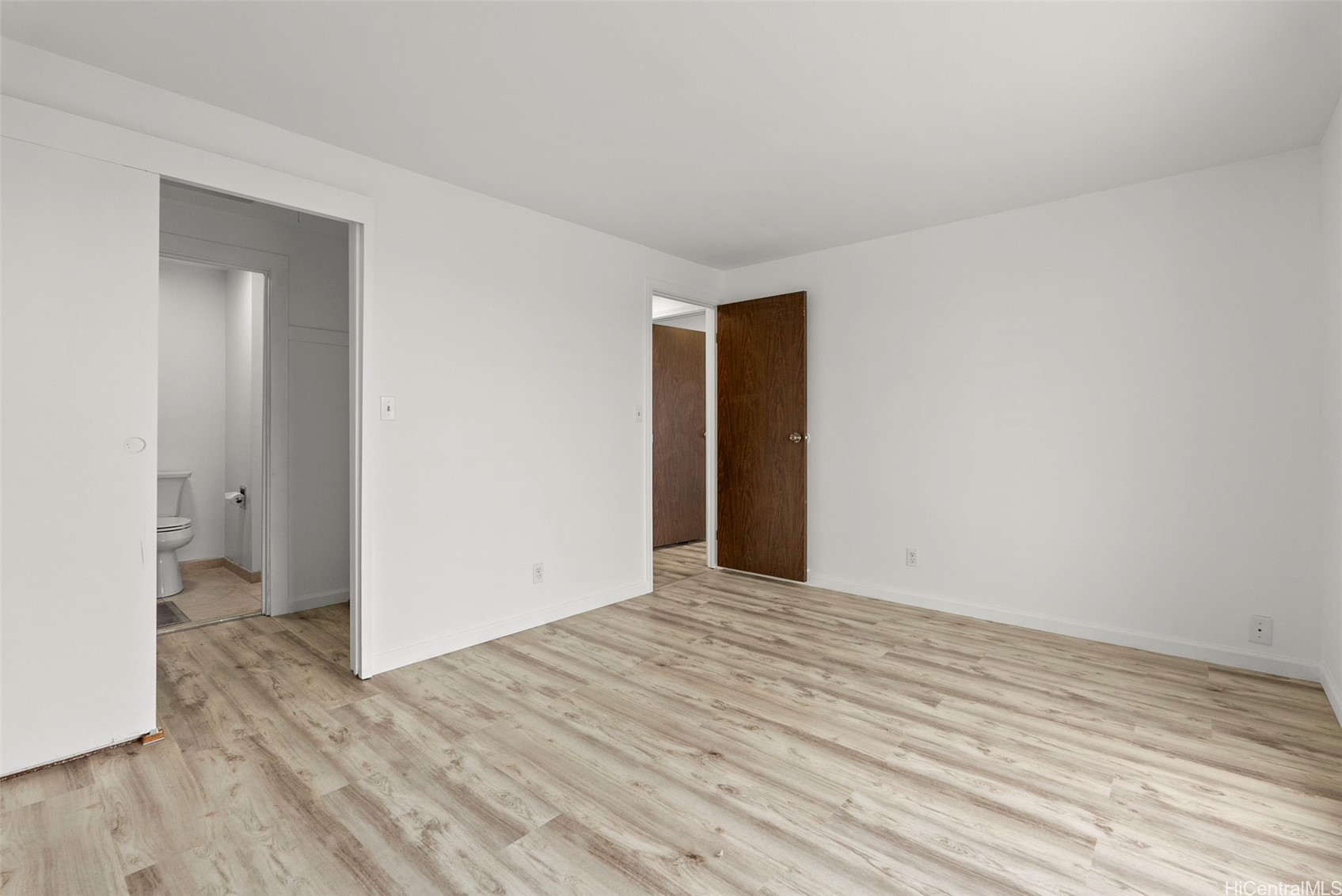 94-1069 Anania Circle 16 Property Photo 3