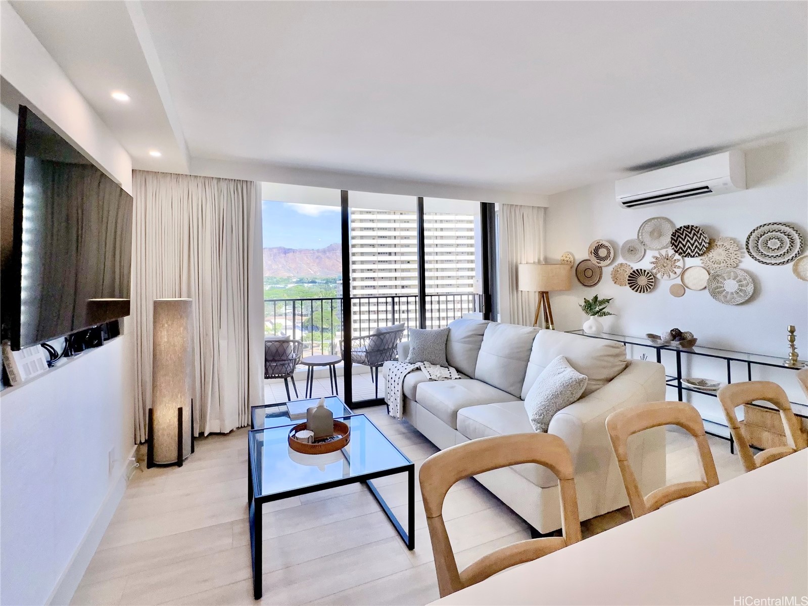 201 Ohua Avenue 1503 Property Photo