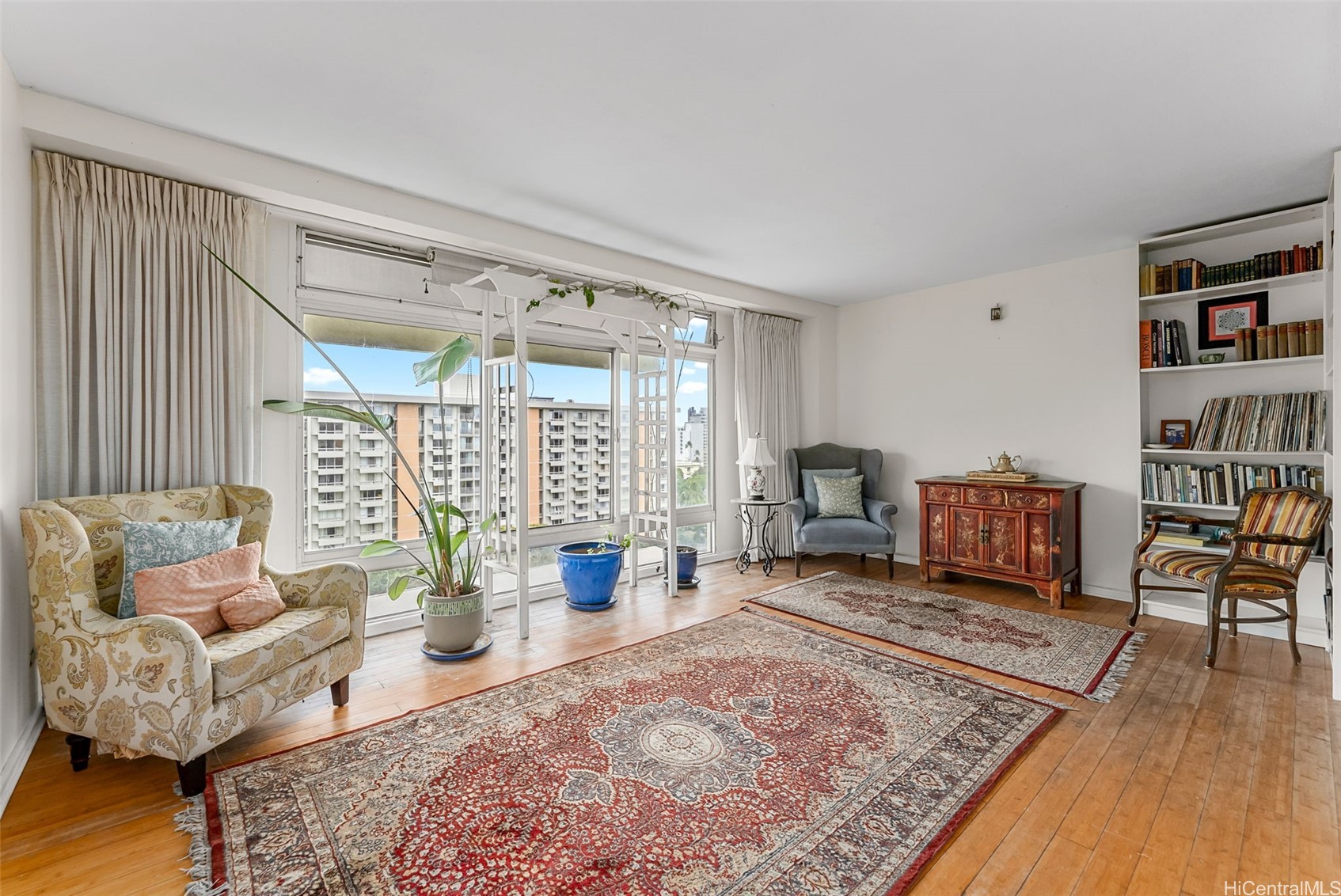 1519 Nuuanu Avenue 947 Property Photo 1
