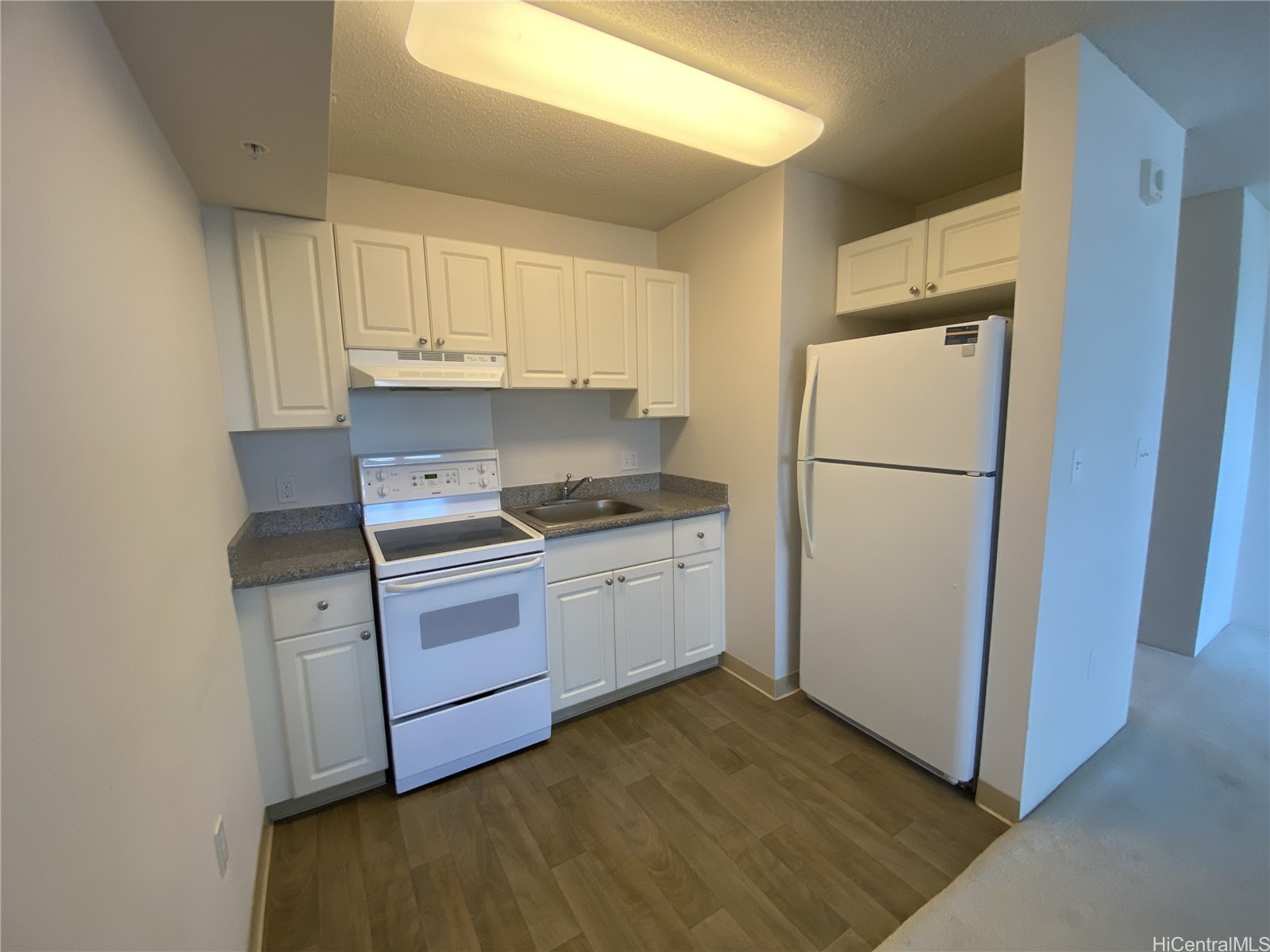 801 South Street 2409 Property Photo 1