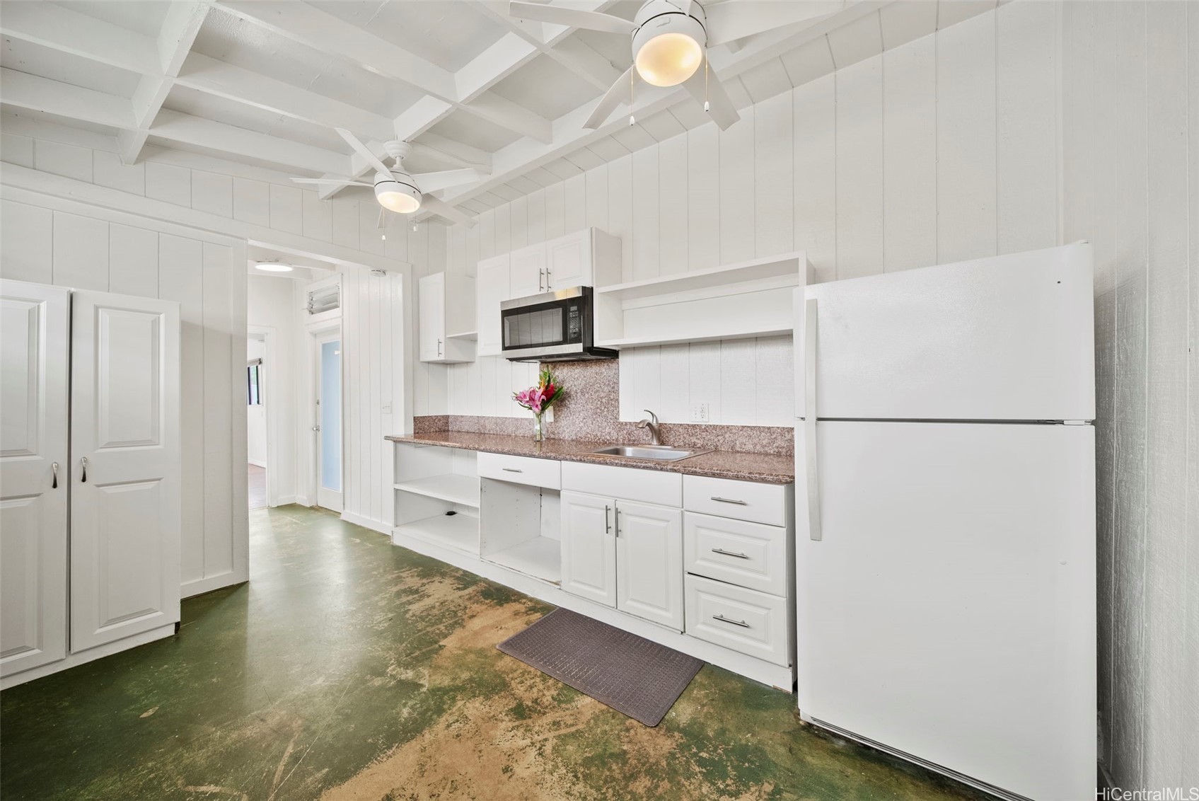 453 Ulupaina Street A Property Photo 14