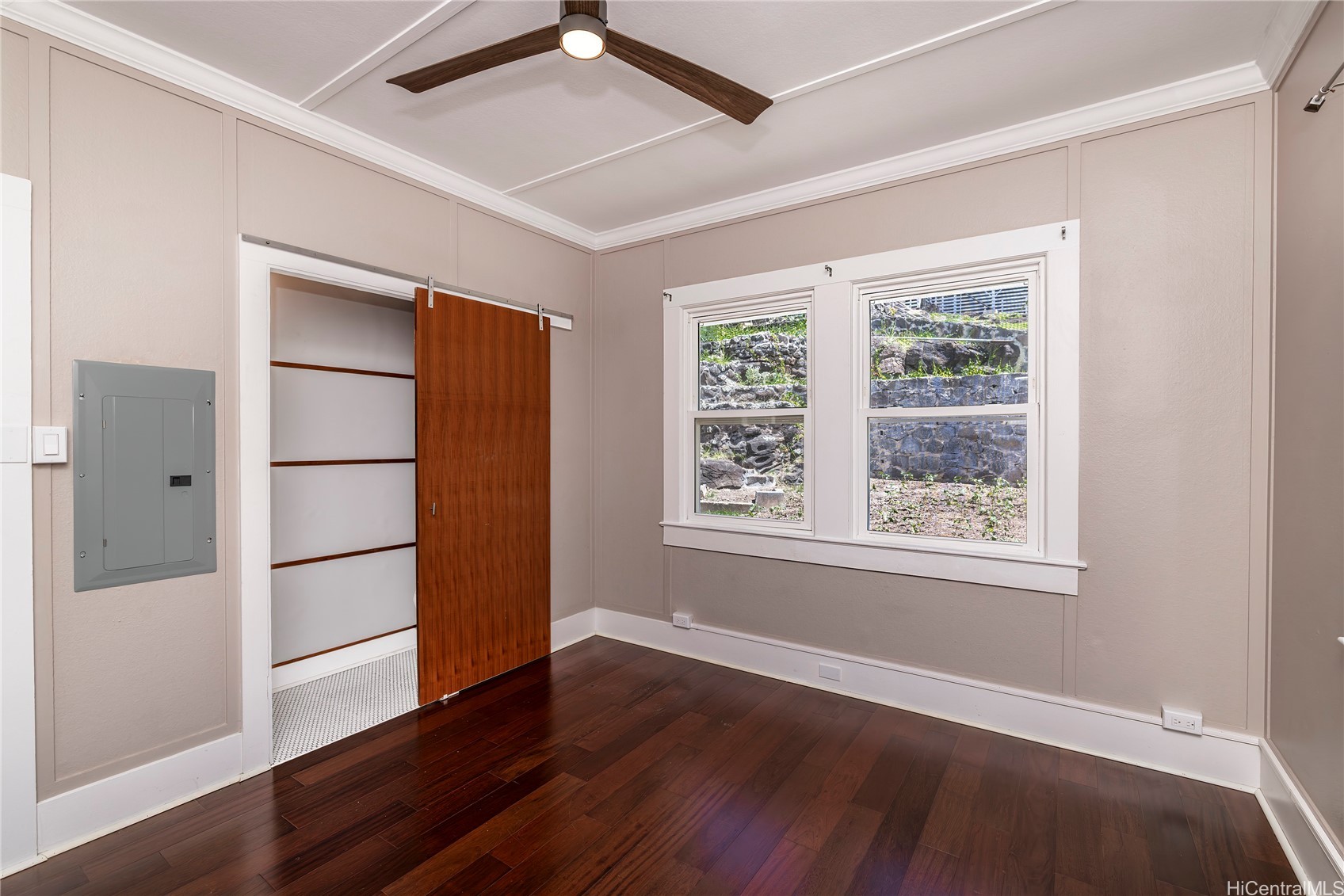 1835 St Louis Drive Property Photo 6