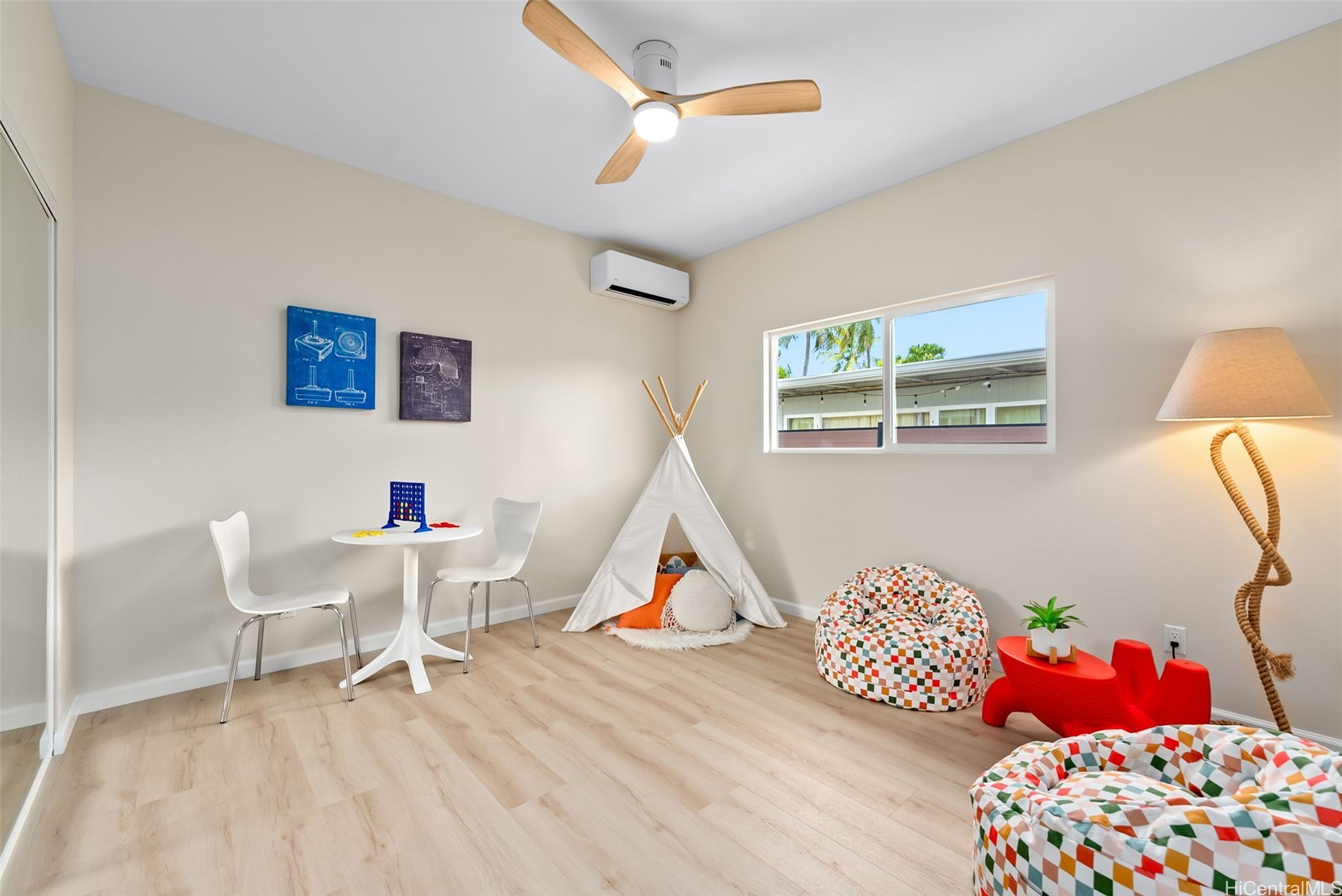 1076 Kahili Street Property Photo 6