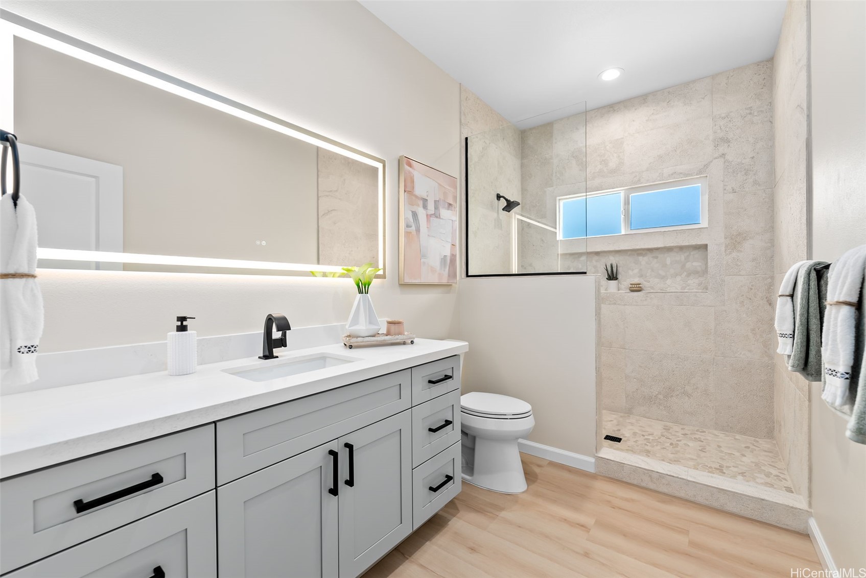 1076 Kahili Street Property Photo 8