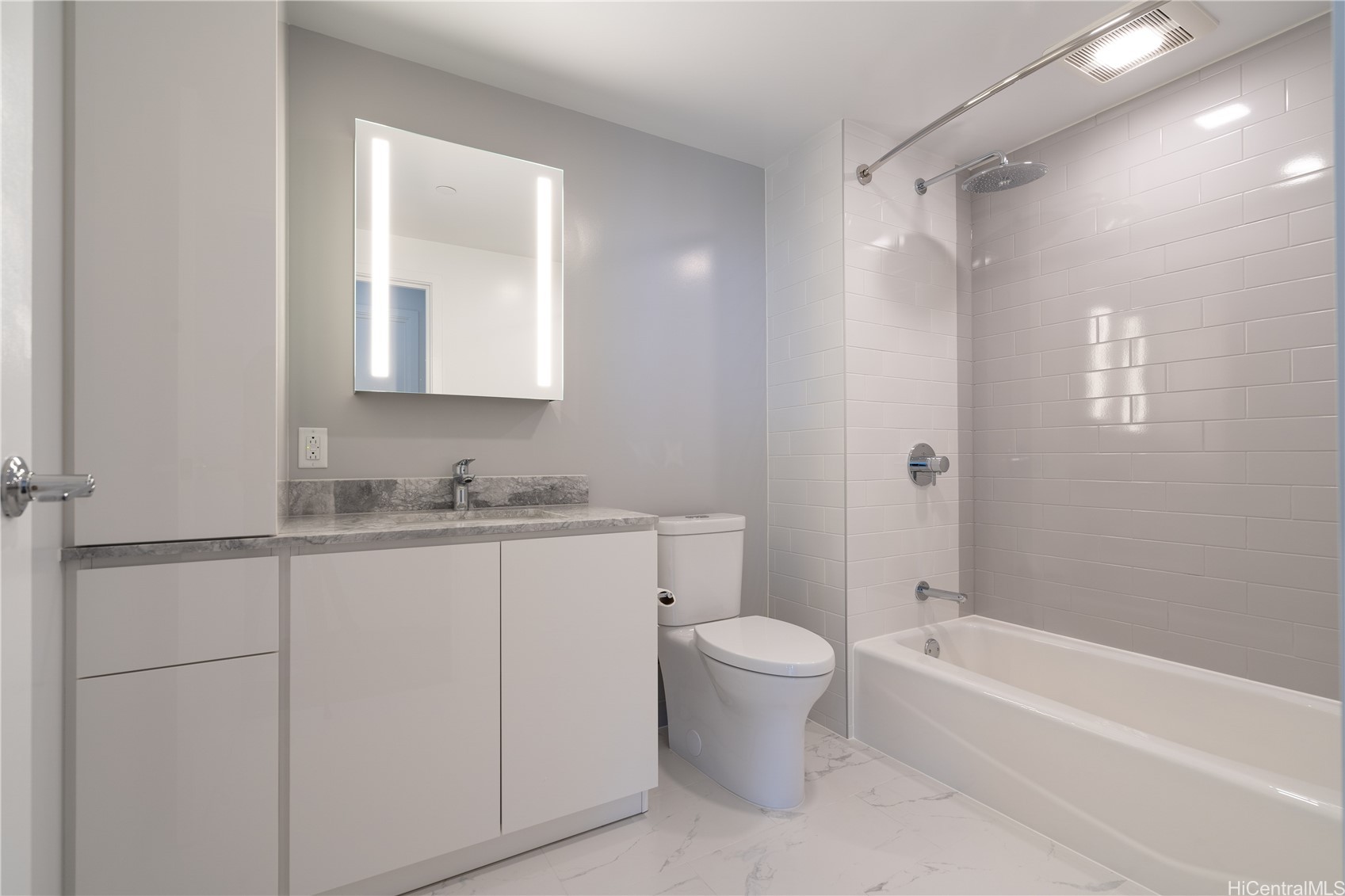 987 Queen Street 2512 Property Photo 10