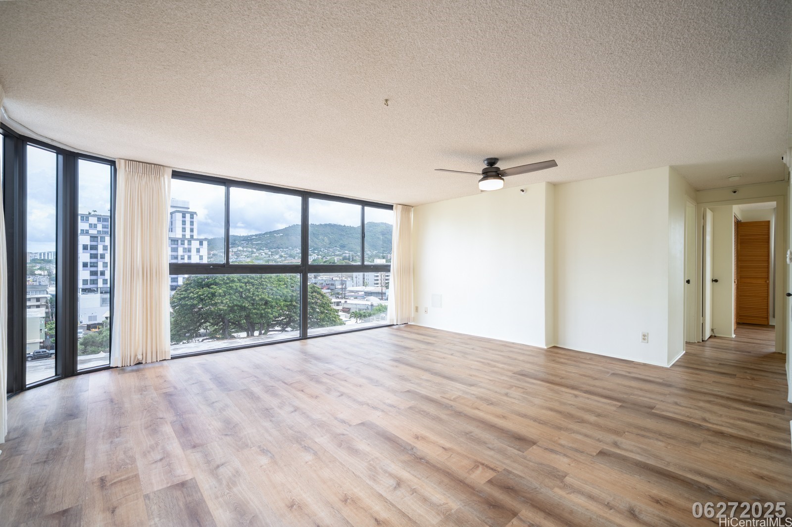 2724 Kahoaloha Lane 801 Property Photo 4