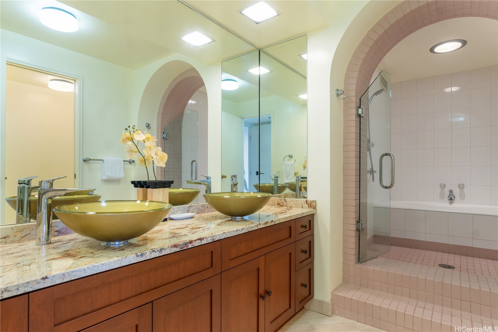425 South Street 3601 Property Photo 10