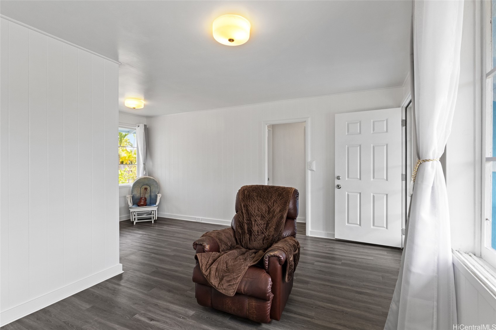 628 Maluniu Avenue Property Photo 3
