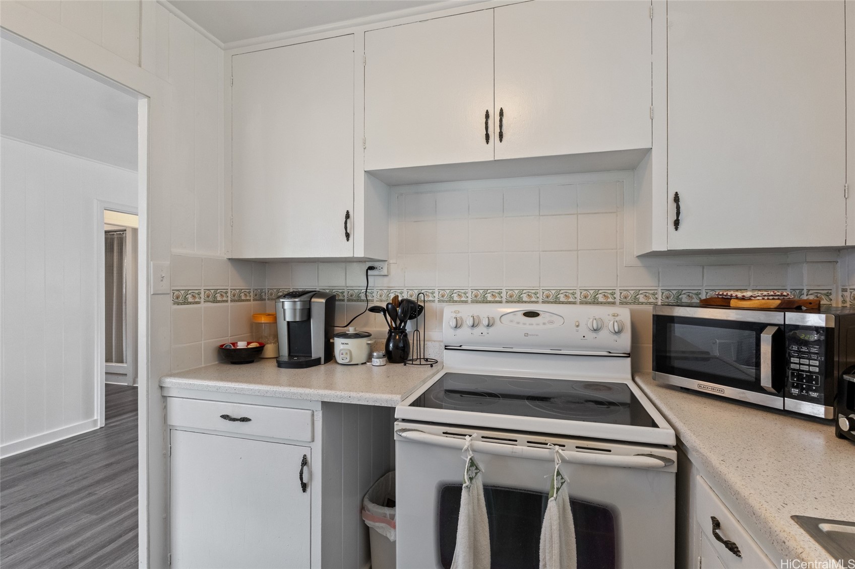 628 Maluniu Avenue Property Photo 6