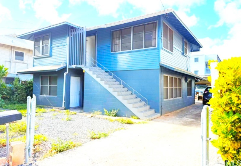 1142 Kamaile Street Property Photo 2