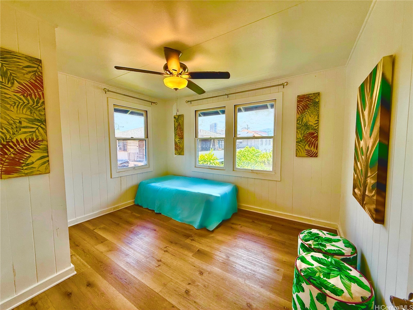 1142 Kamaile Street Property Photo 4