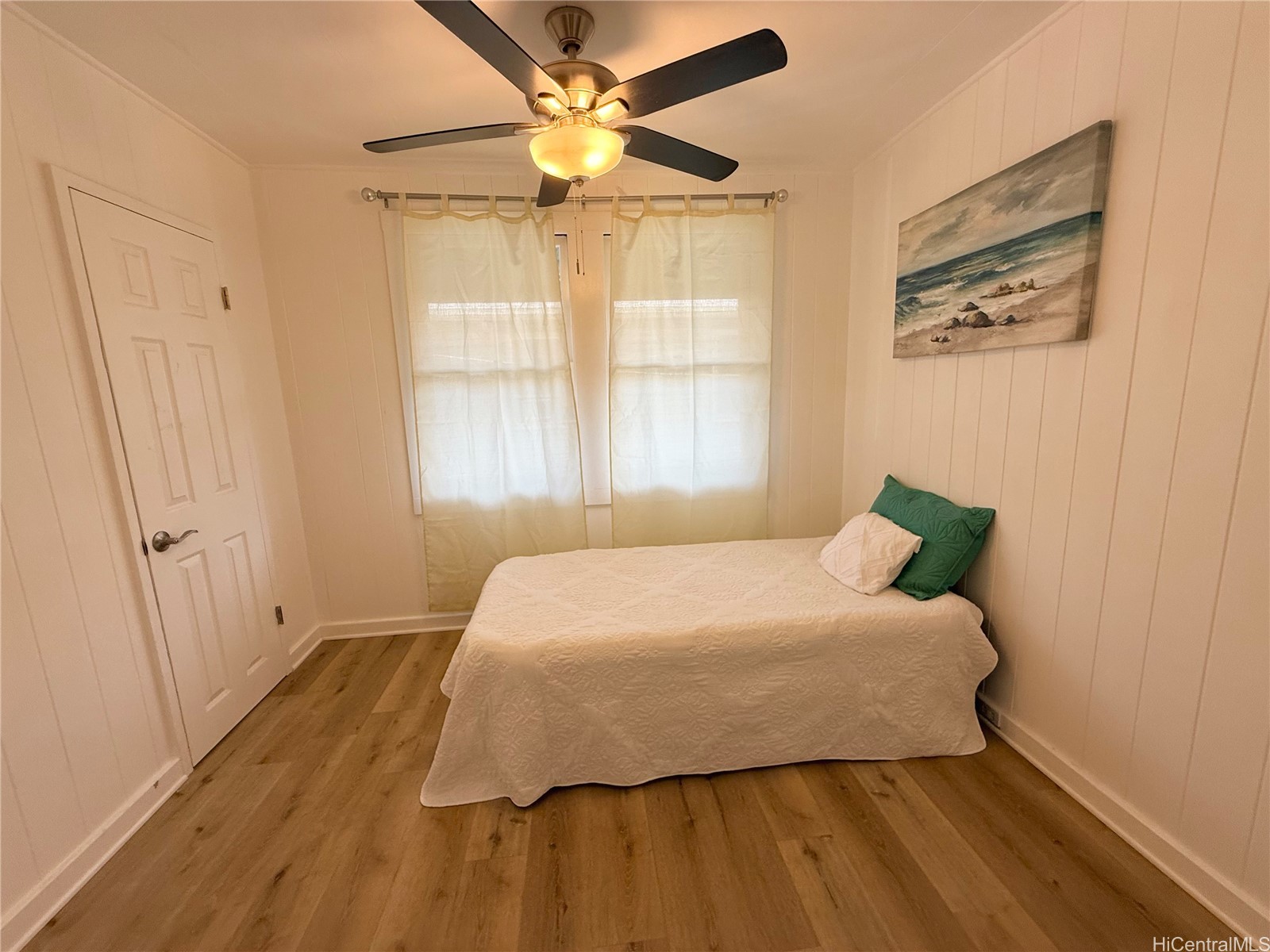 1142 Kamaile Street Property Photo 5