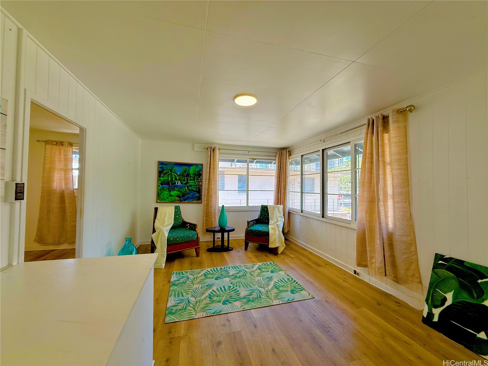 1142 Kamaile Street Property Photo 6