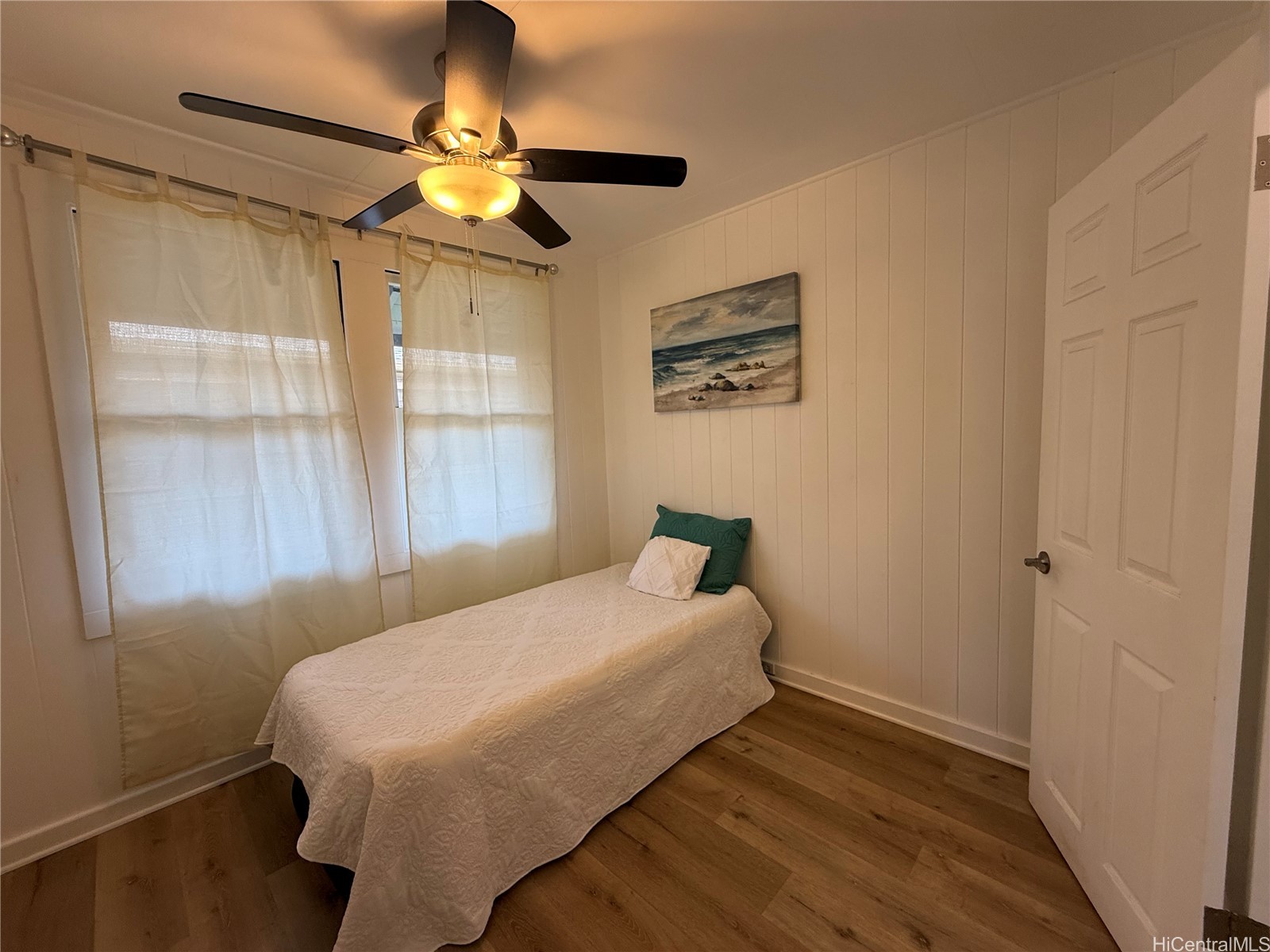 1142 Kamaile Street Property Photo 9