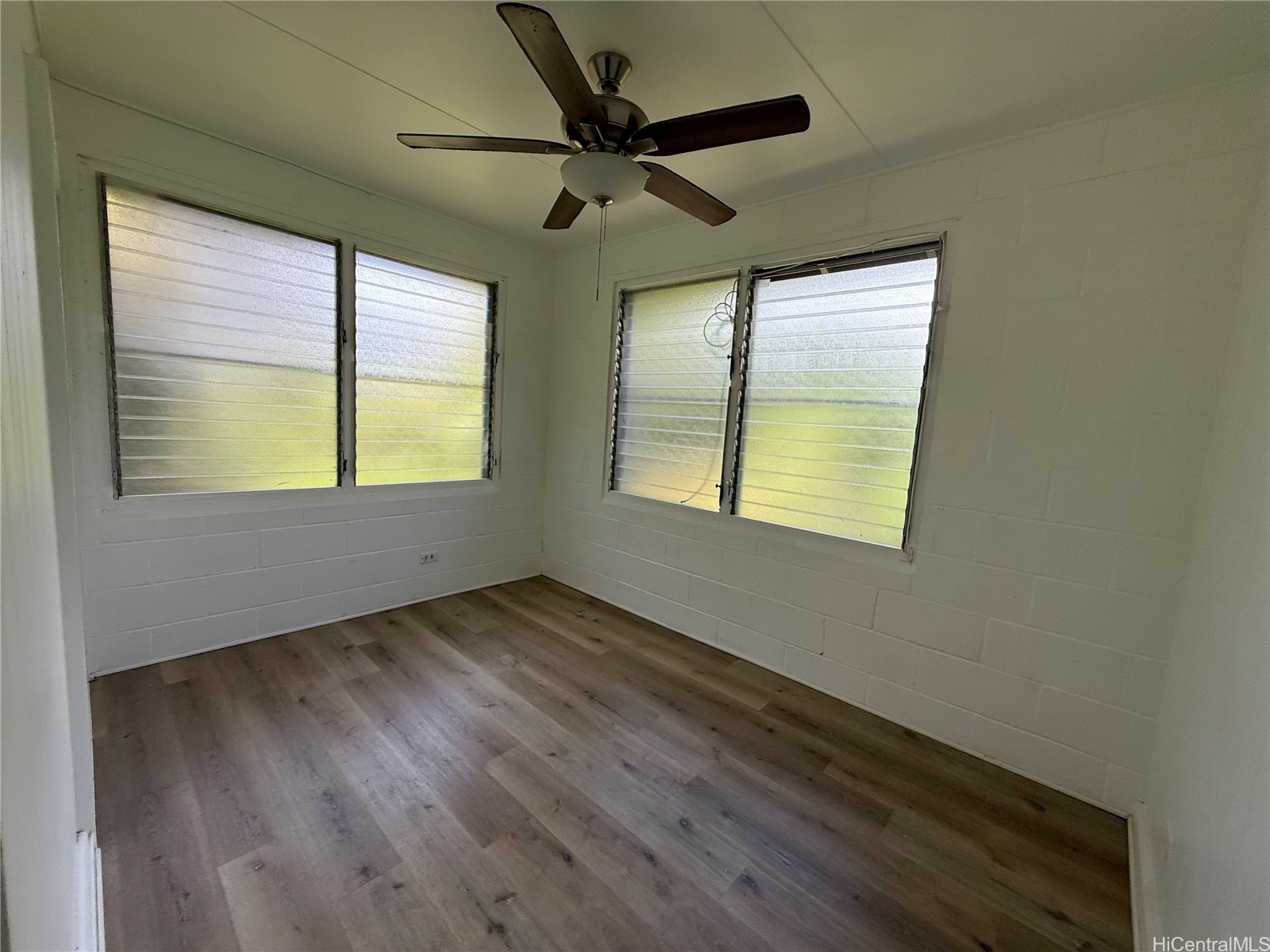 1142 Kamaile Street Property Photo 22